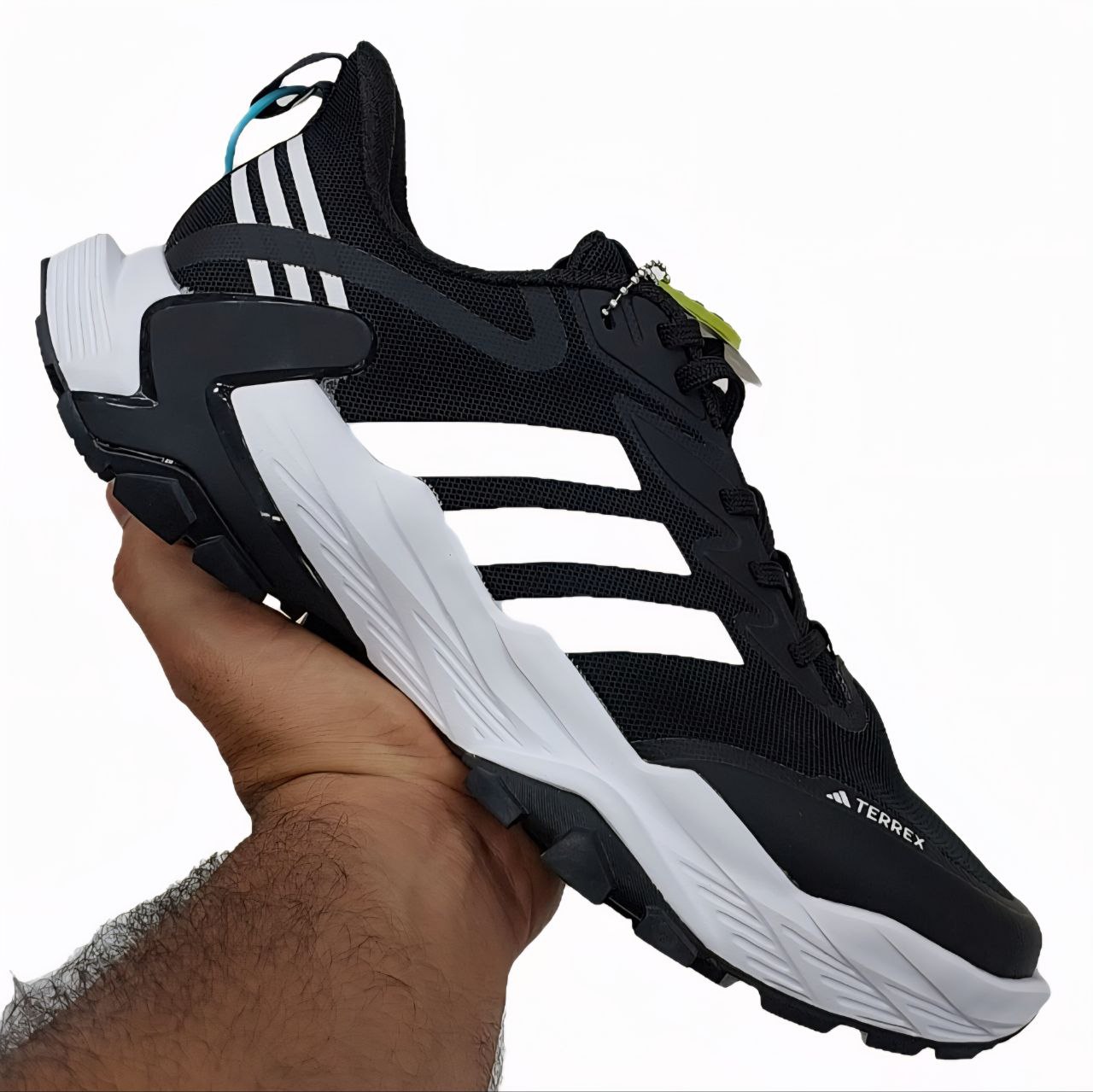 کفش آدیداس مردانه مدل ترکس ضدآب کفش آدیداس مردانه مدل ترکس ضدآب