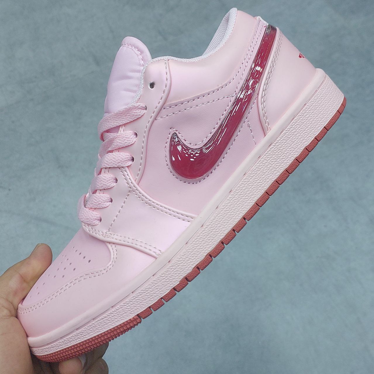 کتونی نایک زنانه مدل جردن صورتی کتونی نایک زنانه مدل جردن صورتی