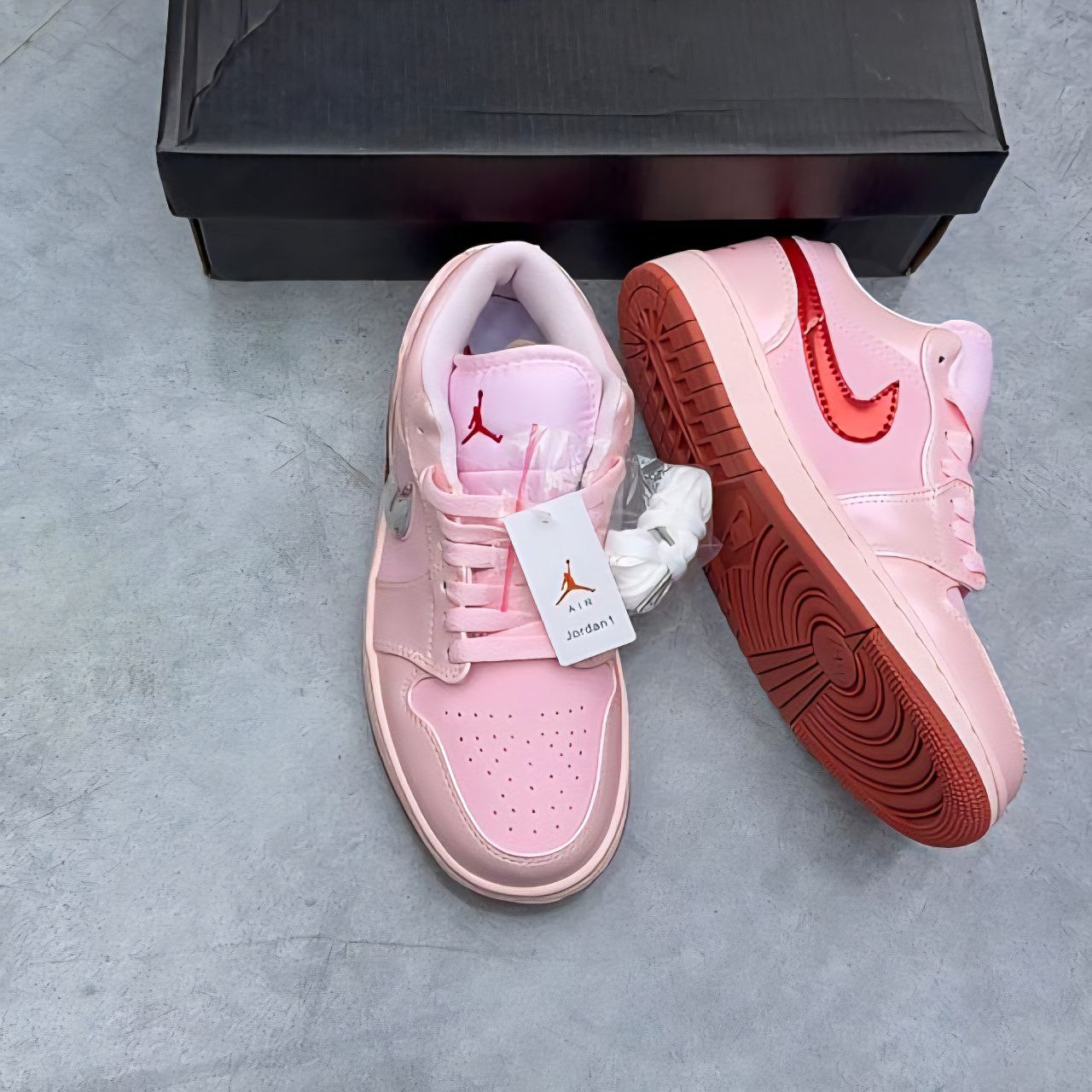 کتونی نایک زنانه مدل جردن صورتی کتونی نایک زنانه مدل جردن صورتی