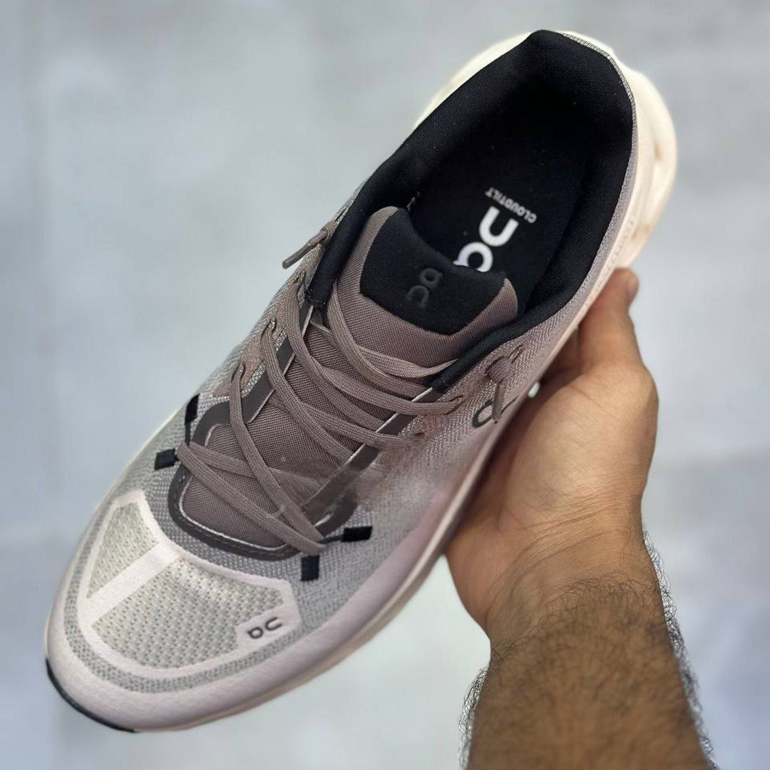 کتونی آن زنانه مدل رانینگ کلود تیلت کتونی آن زنانه مدل رانینگ کلود تیلت