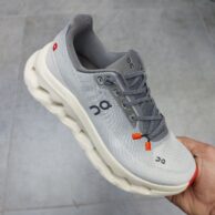 کتونی آن زنانه مدل رانینگ کلود تیلت