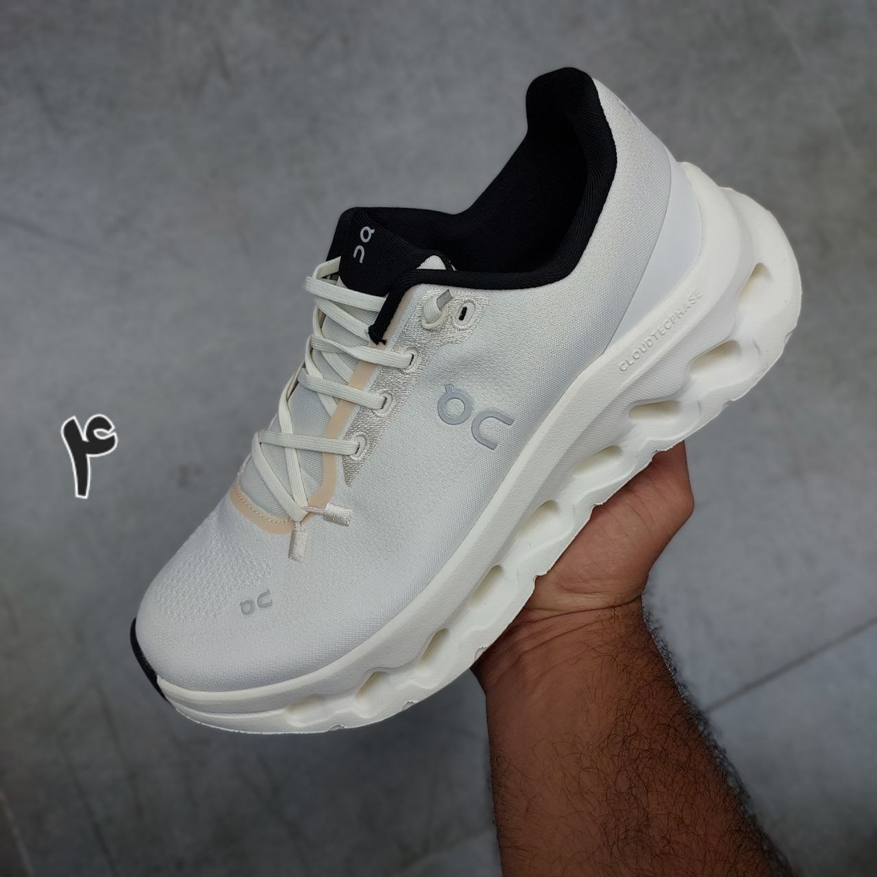 کتونی آن زنانه مدل رانینگ کلود تیلت کتونی آن زنانه مدل رانینگ کلود تیلت