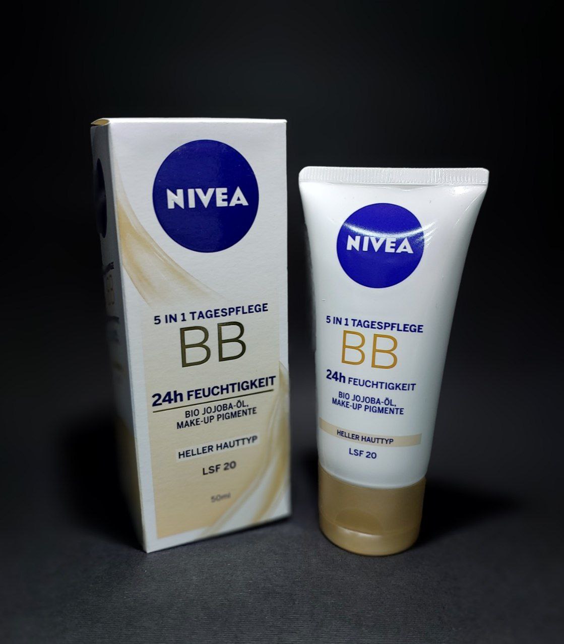 بی بی کرم ۵ کاره نیوآ با آبرسانی ۲۴ ساعته – مخصوص پوست روشن با SPF 20 بی بی کرم ۵ کاره نیوآ با آبرسانی ۲۴ ساعته – مخصوص پوست روشن با SPF 20