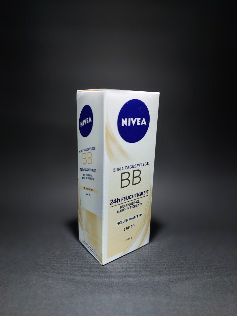 بی بی کرم ۵ کاره نیوآ با آبرسانی ۲۴ ساعته – مخصوص پوست روشن با SPF 20 بی بی کرم ۵ کاره نیوآ با آبرسانی ۲۴ ساعته – مخصوص پوست روشن با SPF 20