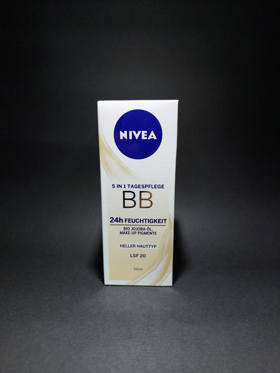 بی بی کرم ۵ کاره نیوآ با آبرسانی ۲۴ ساعته – مخصوص پوست روشن با SPF 20 بی بی کرم ۵ کاره نیوآ با آبرسانی ۲۴ ساعته – مخصوص پوست روشن با SPF 20