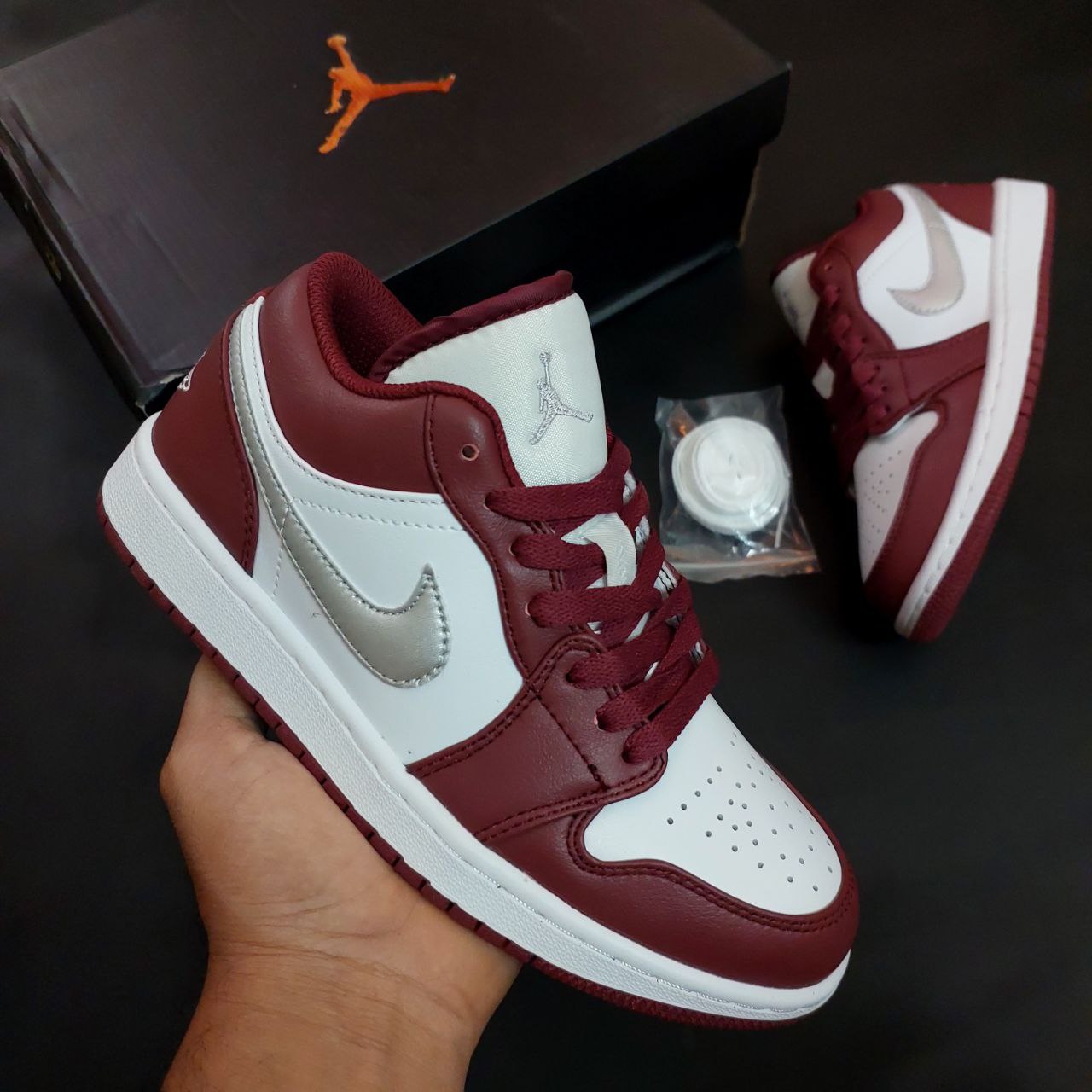 کتونی نایک ایر جردن مردانه مدل وان زرشکی سفید کتونی نایک ایر جردن مردانه مدل وان زرشکی سفید مستر