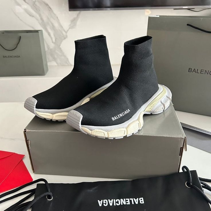 کفش بالنسیاگا مردانه مدل 3xl جورابی کفش بالنسیاگا مردانه مدل 3xl جورابی