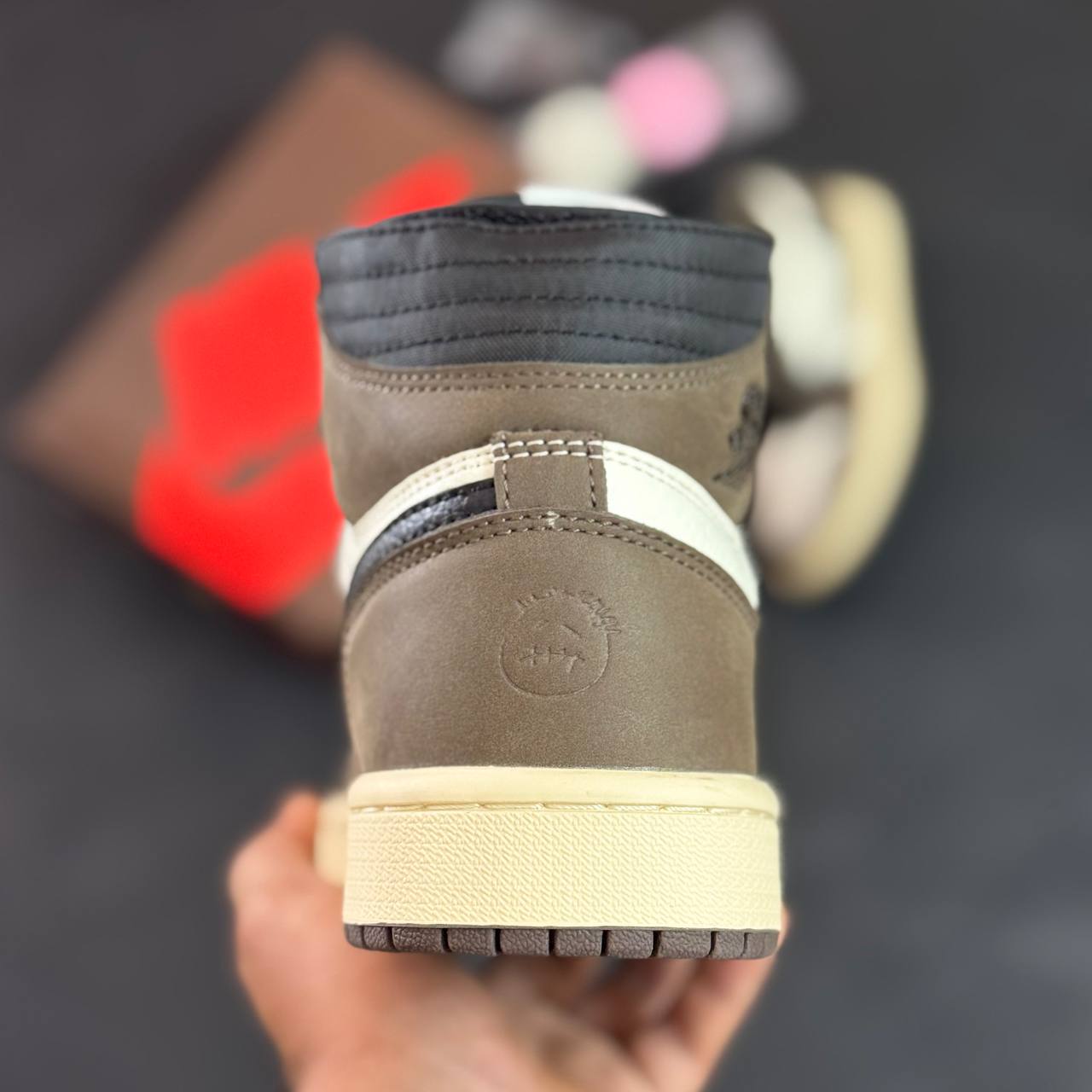 کتونی نایک ایر جردن وان تراویس اسکات زنانه کتونی نایک ایر جردن وان تراویس اسکات زنانه