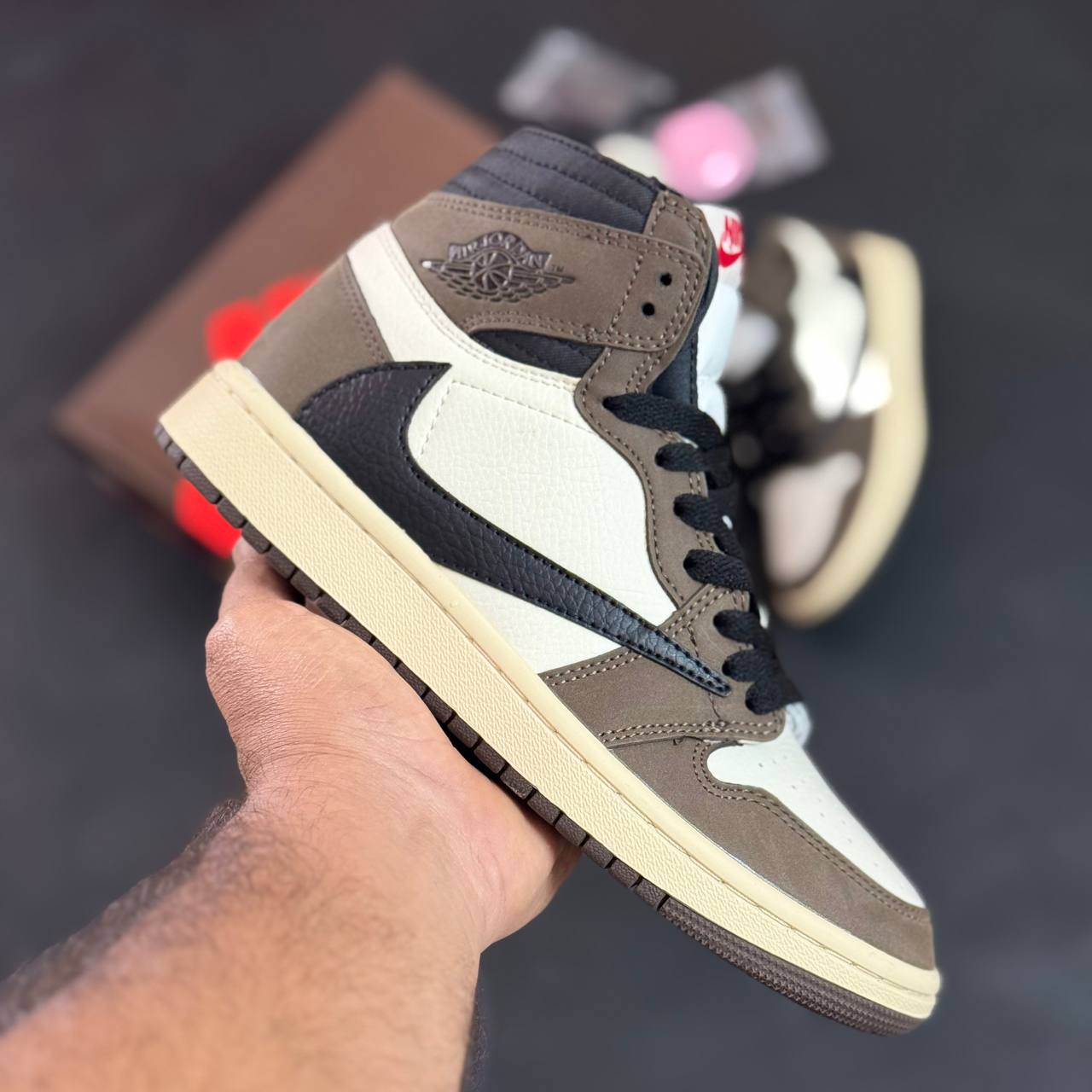 کتونی نایک ایر جردن وان تراویس اسکات زنانه کتونی نایک ایر جردن وان تراویس اسکات زنانه