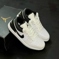 کتونی نایک ایر جردن زنانه مدل سفید مشکی مستر