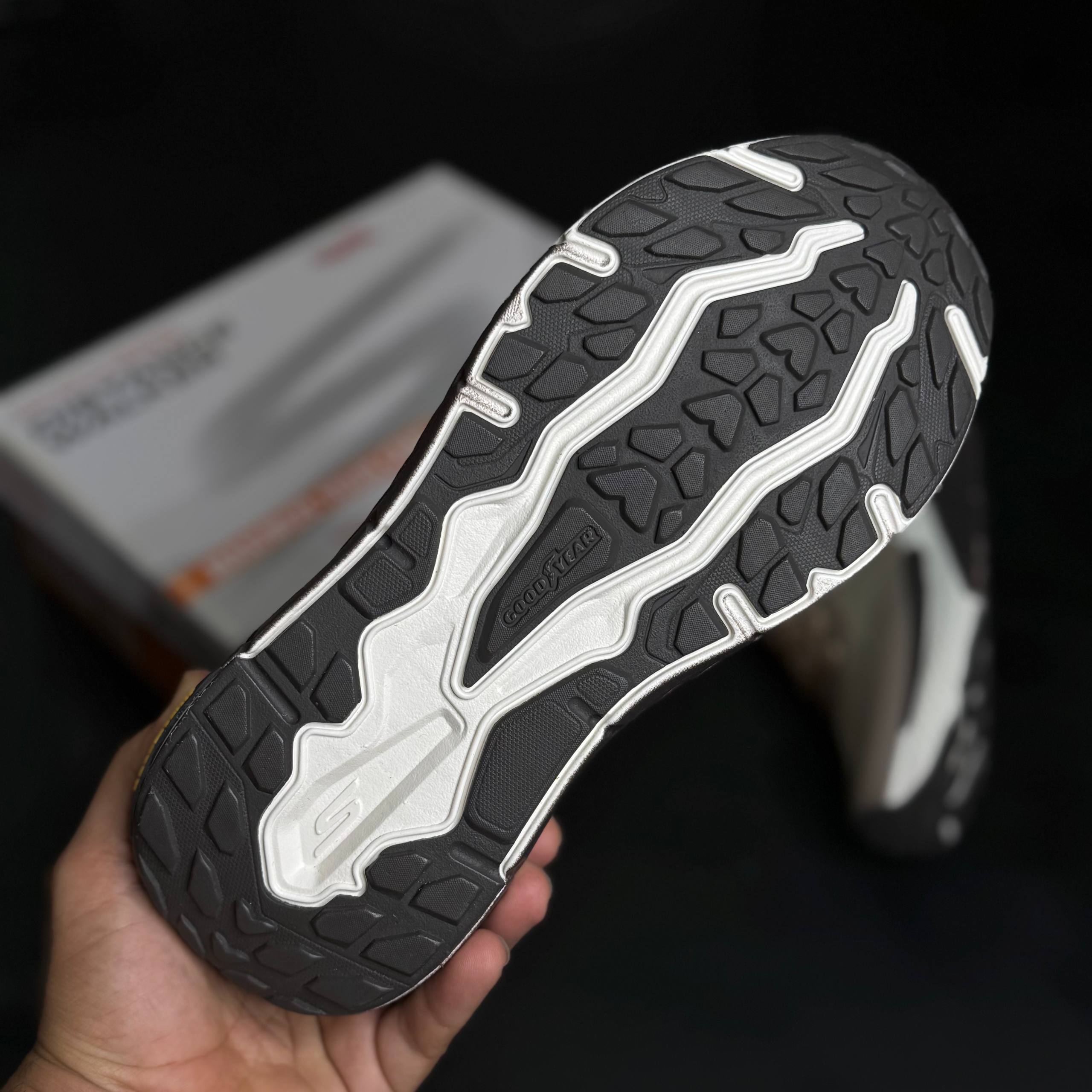 کتونی اسکیچرز مردانه کتونی اسکیچرز مردانه