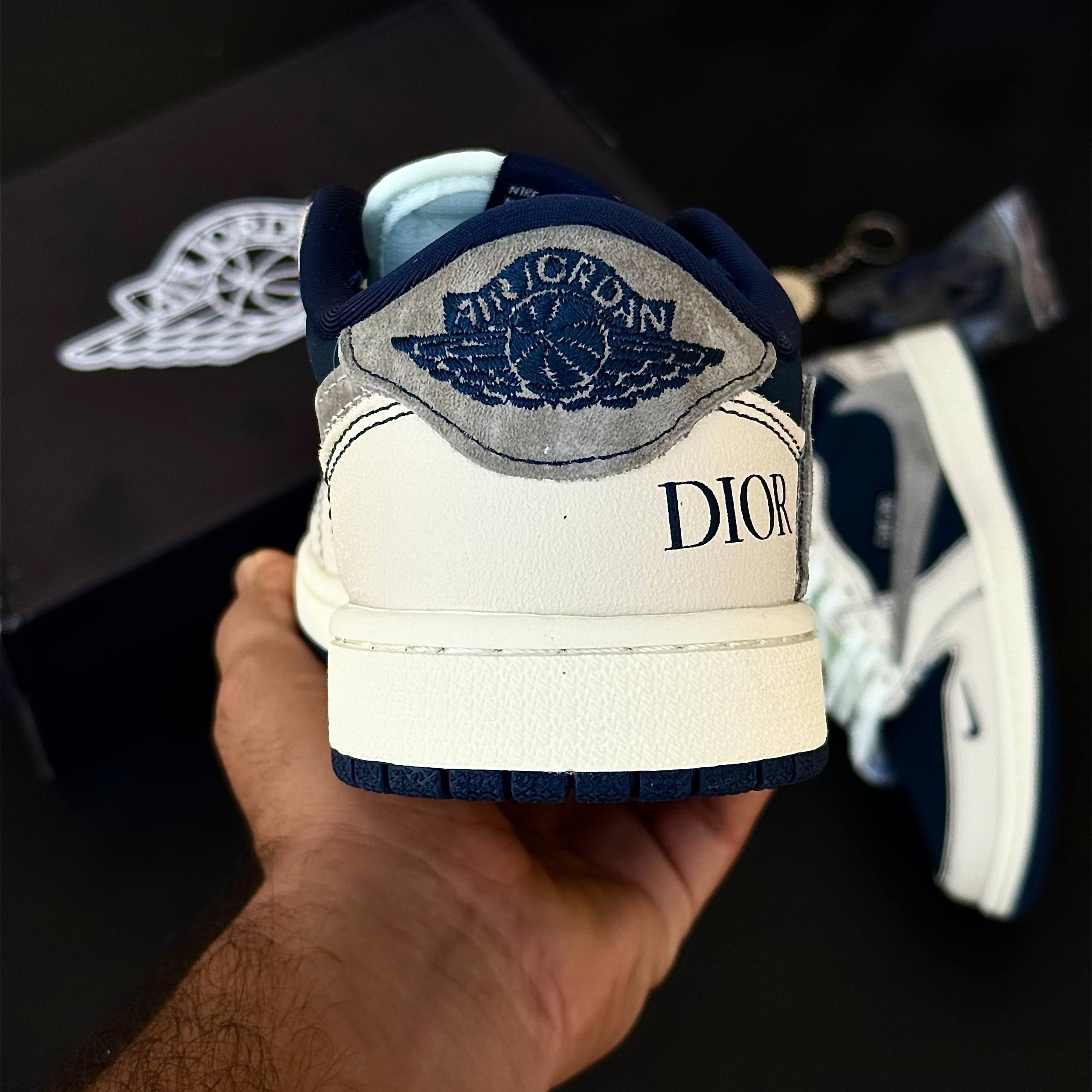 کفش نایک ایر جردن مردانه مدل تراویس اسکات دیور آبی سفید مستر کفش نایک ایر جردن مردانه مدل تراویس اسکات دیور آبی سفید مستر