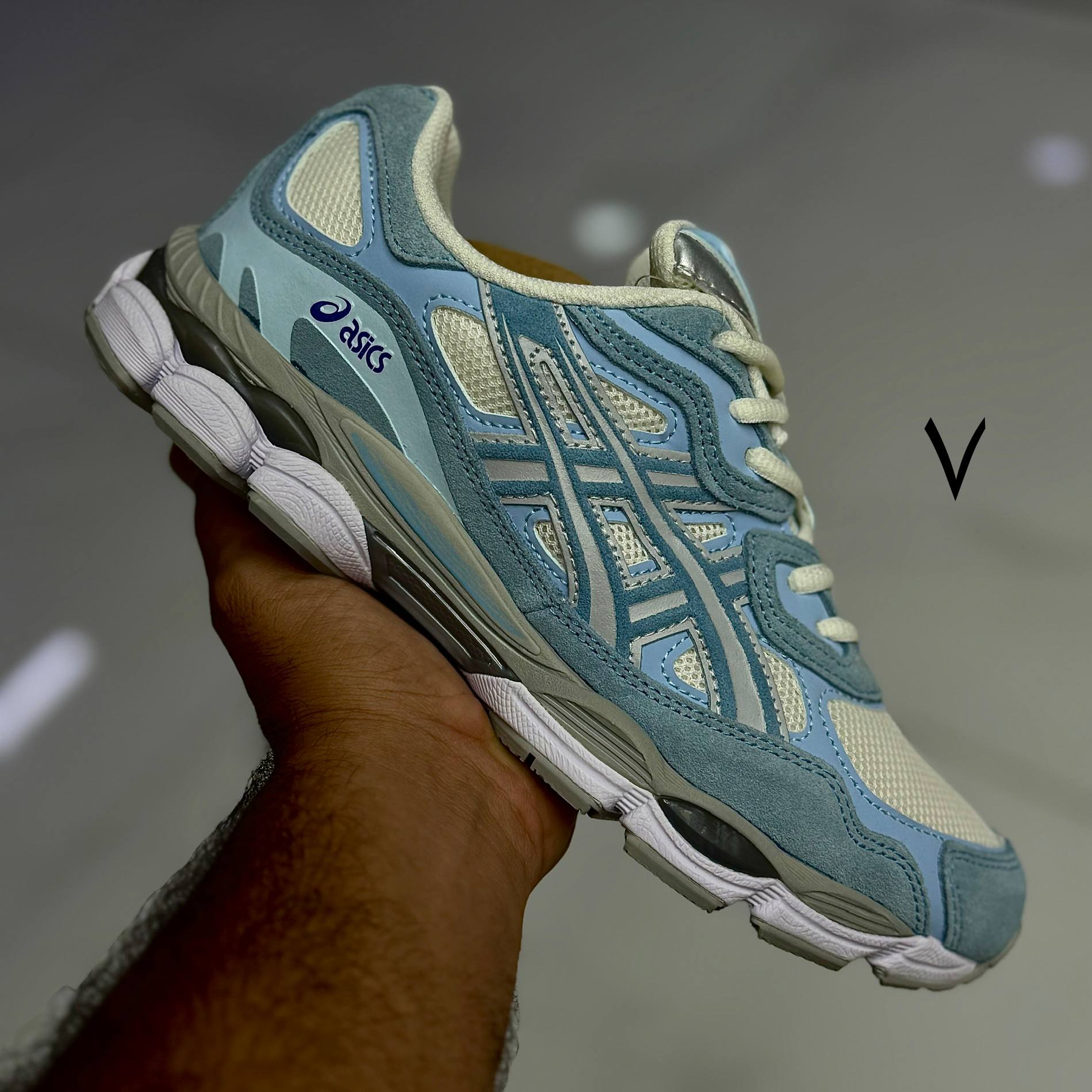 کتونی آسیکس ژل ان وای سی زنانه کتونی آسیکس ژل ان وای سی زنانه