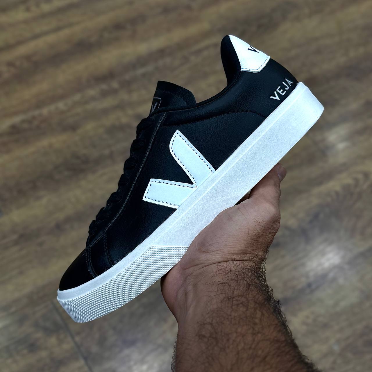 کتونی وجا زنانه مدل کمپو کتونی وجا زنانه مدل کمپو