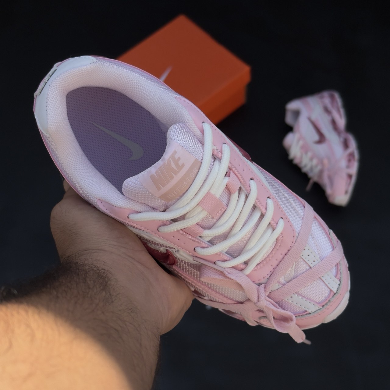 کتونی نایک زنانه مدل اینتاتور کتونی نایک زنانه مدل اینیشتیر