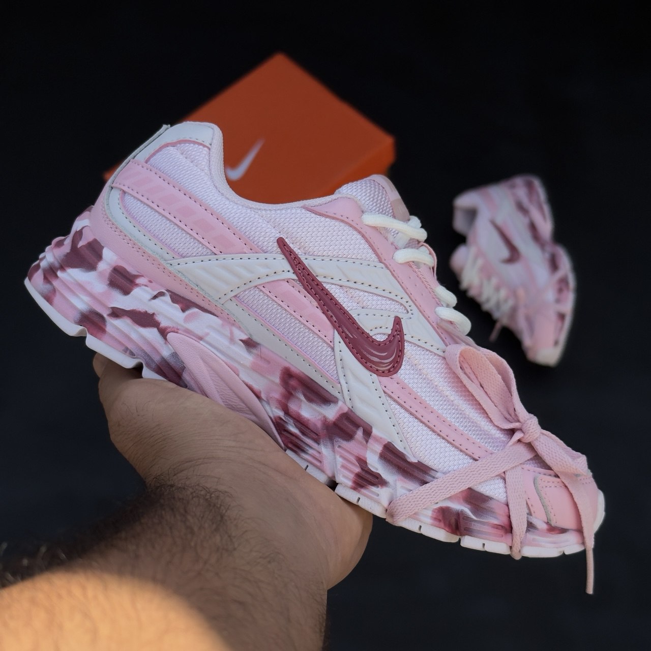 کتونی نایک زنانه مدل اینتاتور کتونی نایک زنانه مدل اینیشتیر