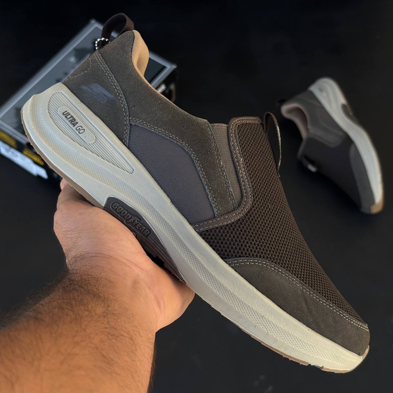 کفش اسکیچرز مردانه بدون بند سایز بزرگ کفش اسکیچرز مردانه بدون بند سایز بزرگ