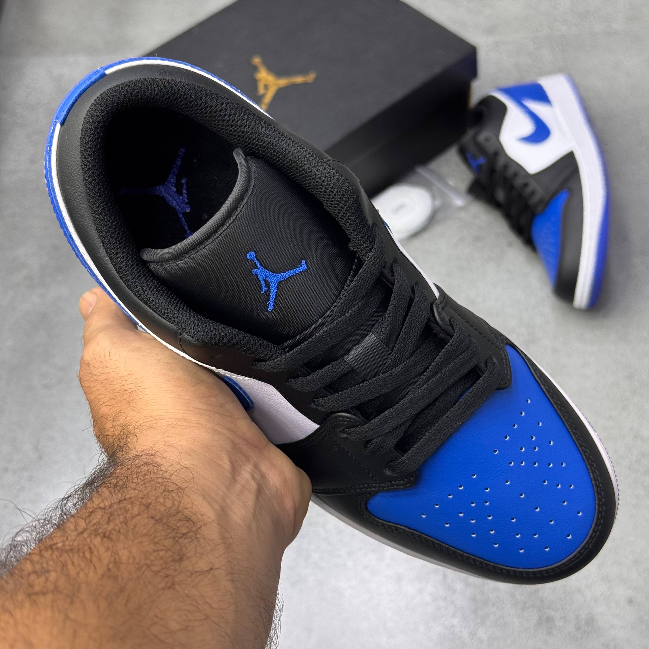 کتونی نایک زنانه مدل جردن ۱ رویال توو آبی مشکی کتونی نایک زنانه مدل جردن ۱ رویال توو آبی مشکی