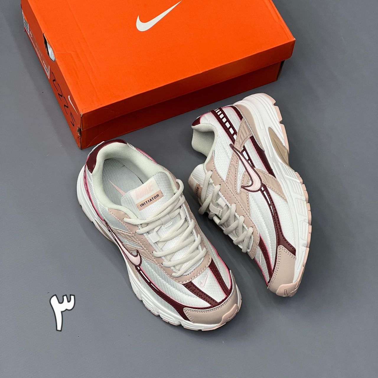 کتونی نایک زنانه مدل اینتاتور کتونی نایک زنانه مدل اینتاتور