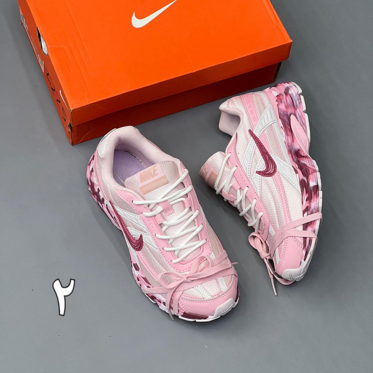 کتونی نایک زنانه مدل اینتاتور کتونی نایک زنانه مدل اینتاتور