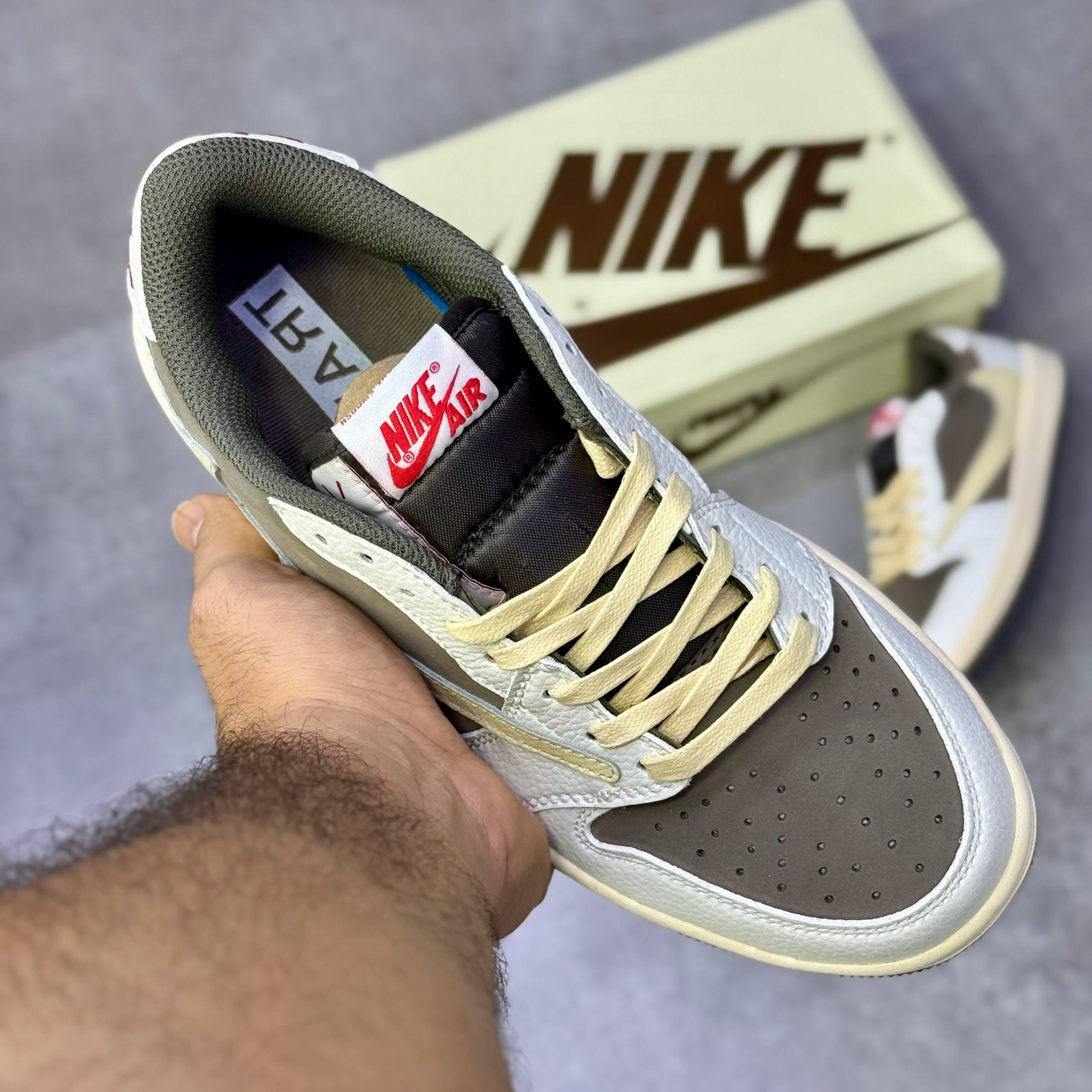 کفش اسپرت مردانه جردن وان تراویس اسکات کفش اسپرت مردانه جردن وان تراویس اسکات