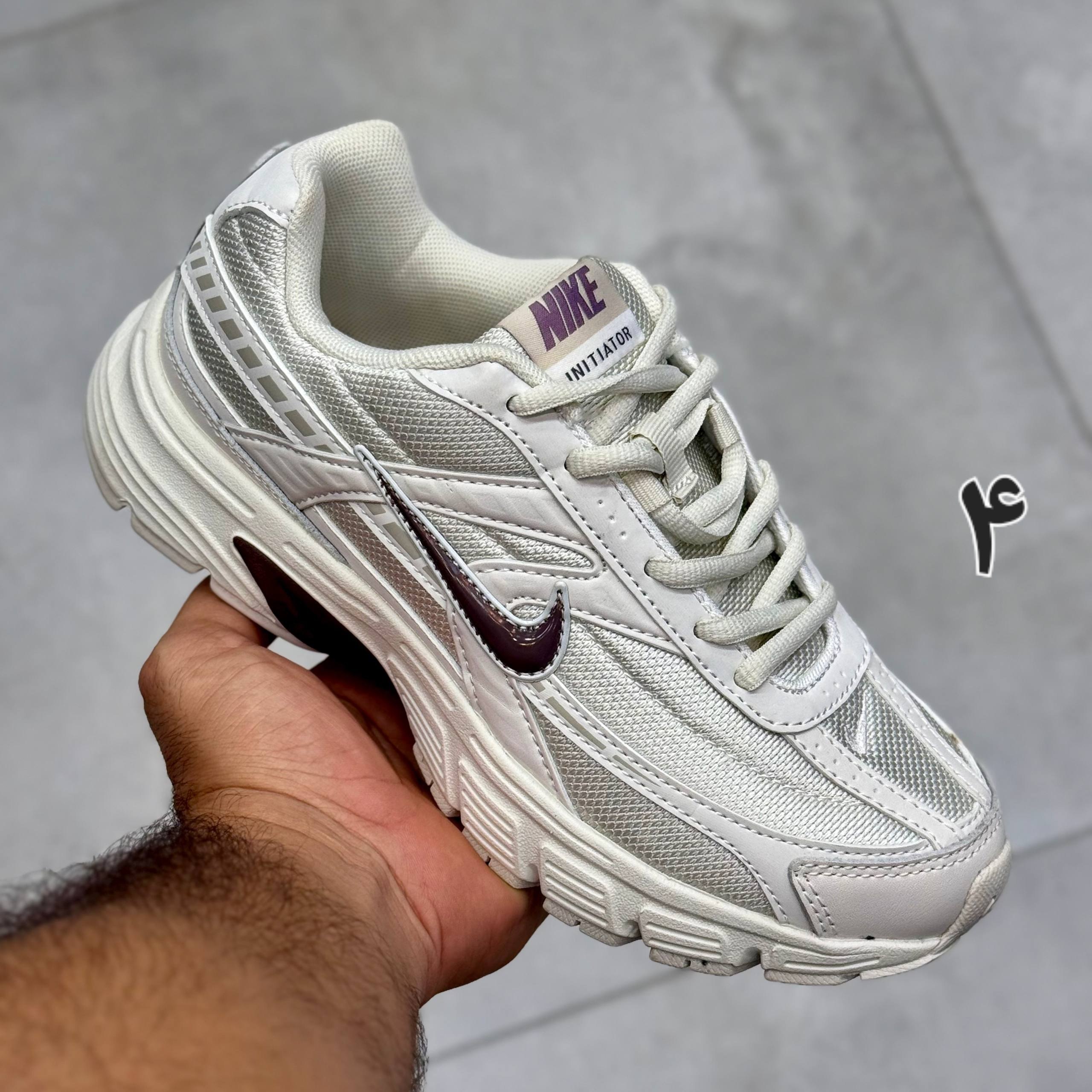 کتونی نایک زنانه مدل اینیشیتور Nike Initiator کتونی نایک زنانه مدل اینیشیتور Nike Initiator