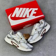 کتونی نایک وی فایو کی زنانه Nike V5K Run