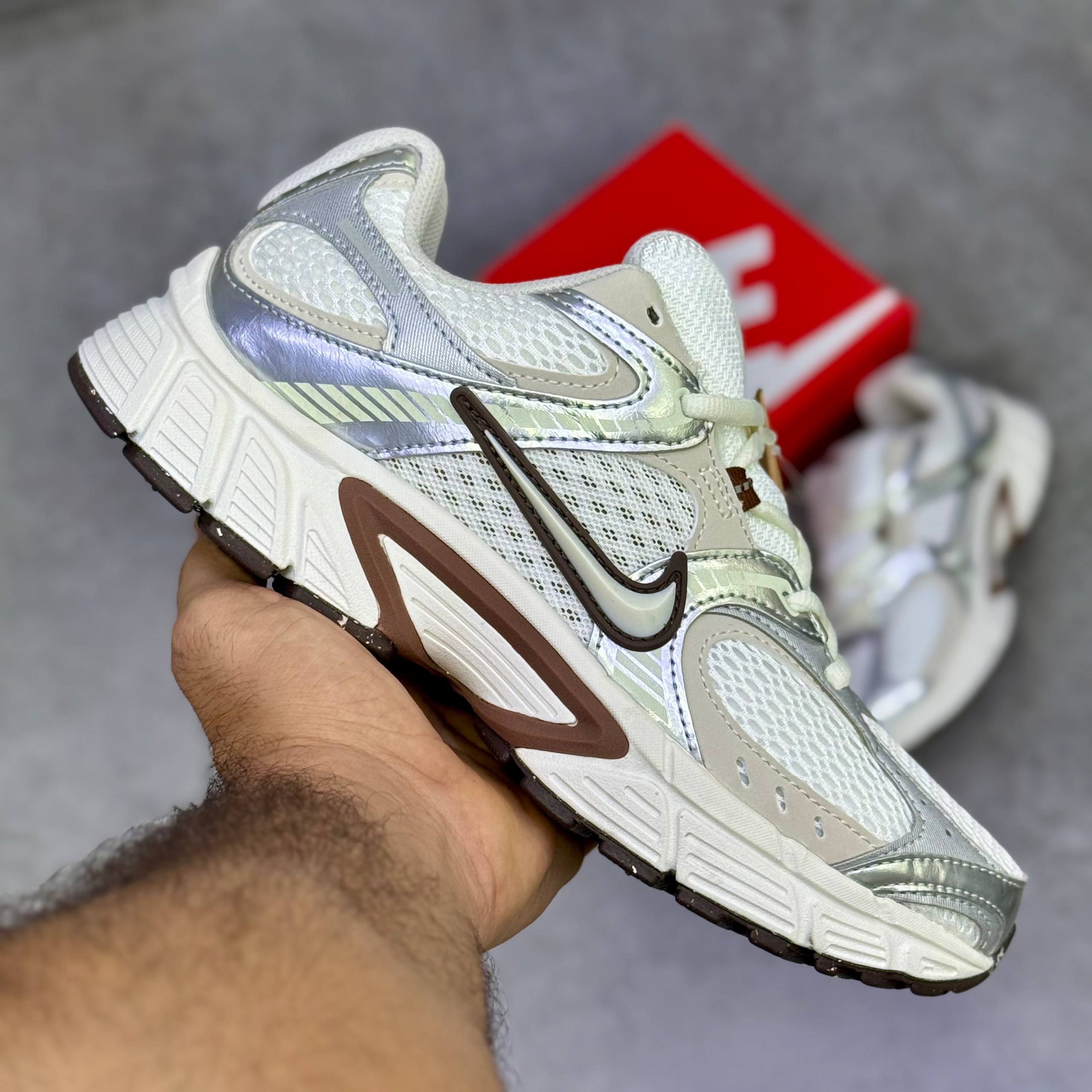 کتونی نایک وی فایو کی زنانه Nike V5K Run کتونی نایک وی فایو کی زنانه Nike V5K Run
